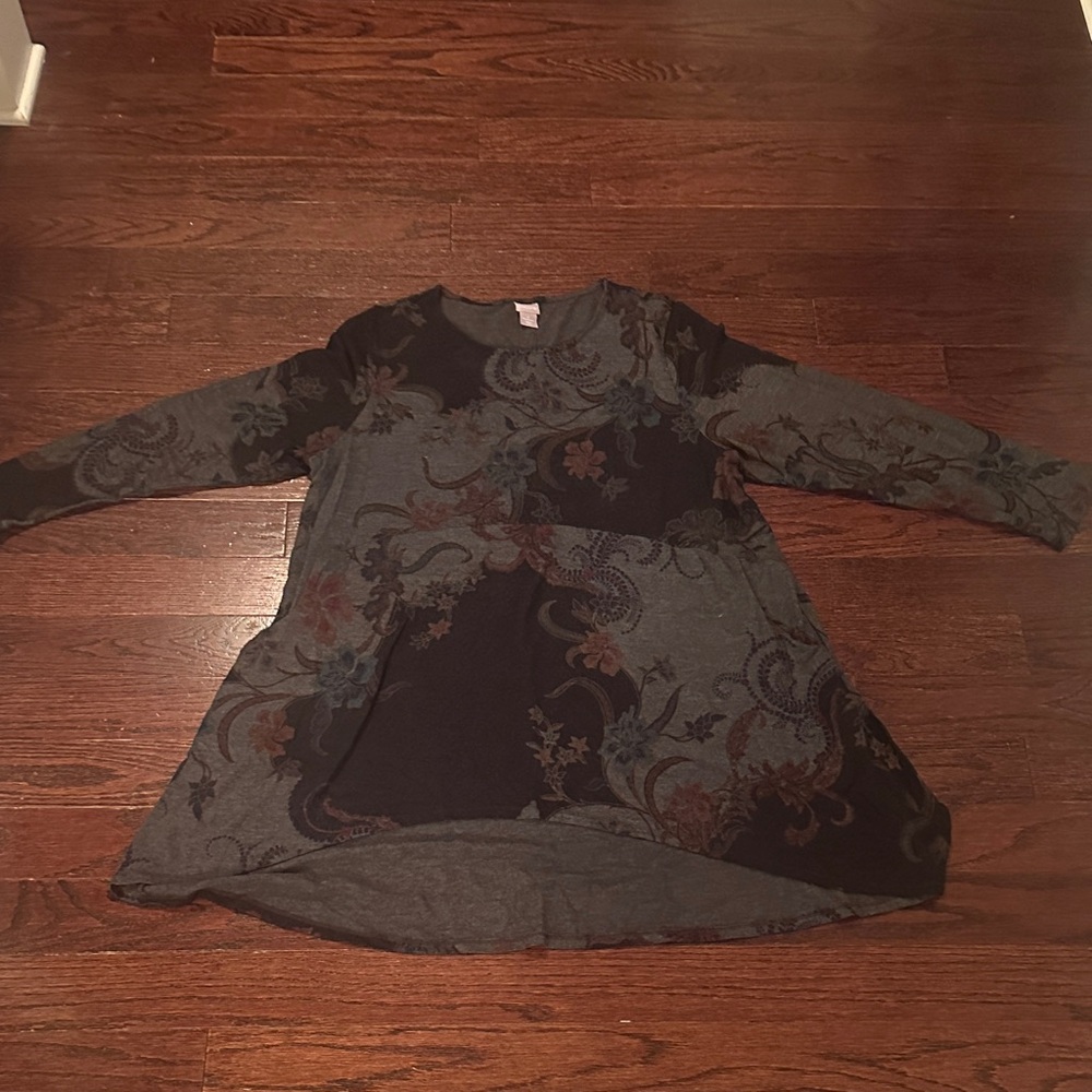 Chico's Gray and Black Patterned Sweater